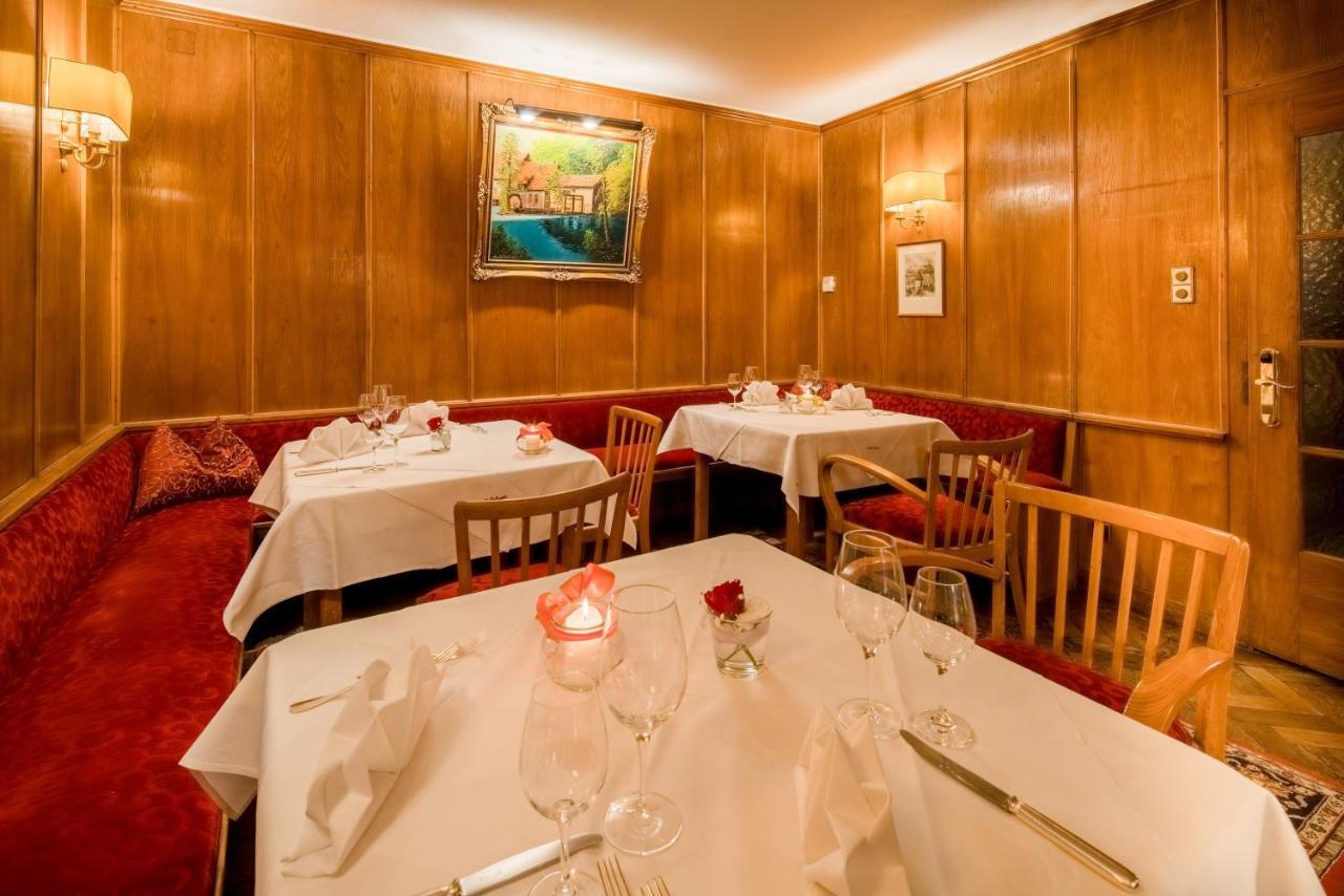 Hotel-Restaurant Ochsen Blaubeuren Εξωτερικό φωτογραφία