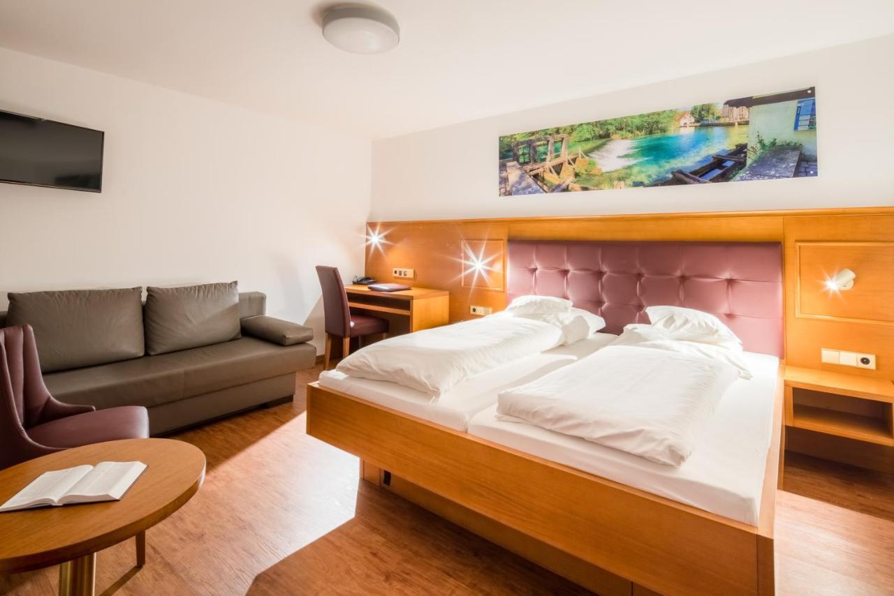 Hotel-Restaurant Ochsen Blaubeuren Εξωτερικό φωτογραφία