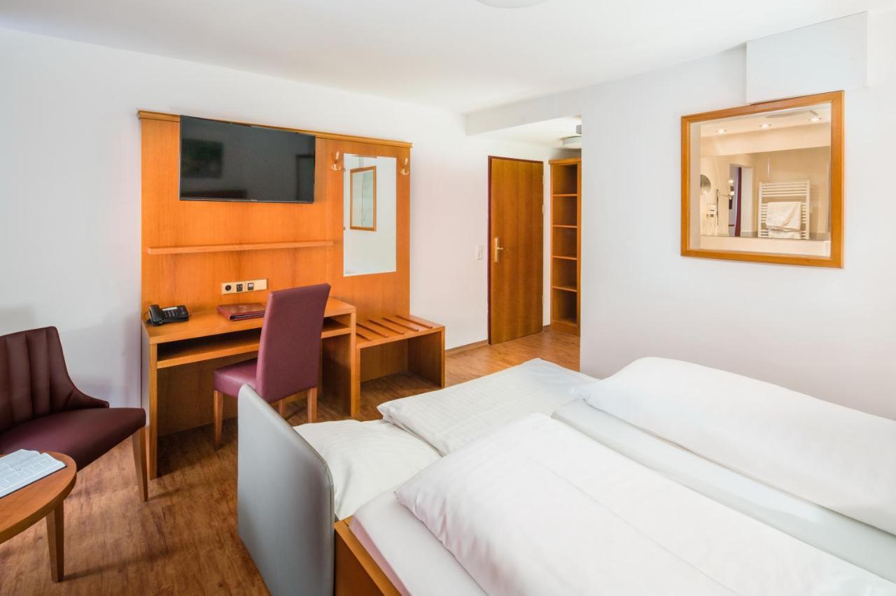 Hotel-Restaurant Ochsen Blaubeuren Εξωτερικό φωτογραφία