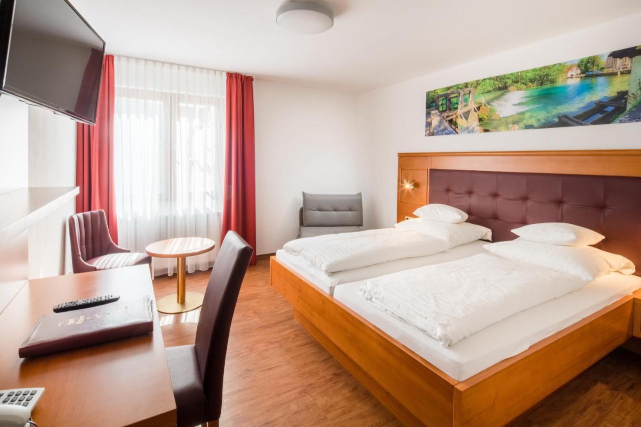 Hotel-Restaurant Ochsen Blaubeuren Εξωτερικό φωτογραφία